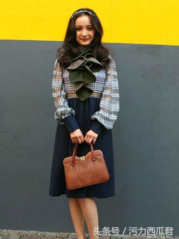 杨幂机场新look美炸!可她曾经也是各大时装周的雷神啊!