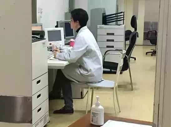 成都大学彭于晏,成都大学体育学院彭于晏老师