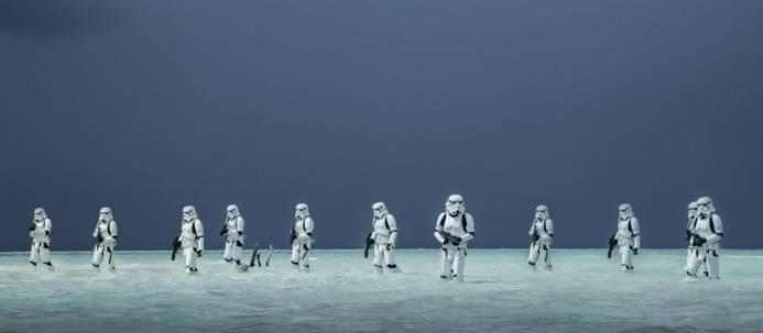 侠盗一号几年,看完侠盗一号看什么