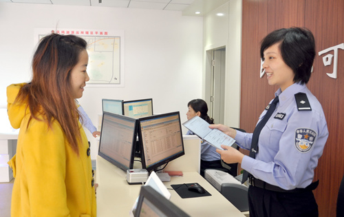 跟警脚步一起揭秘户籍民警的日常,带你了解更多警察知识