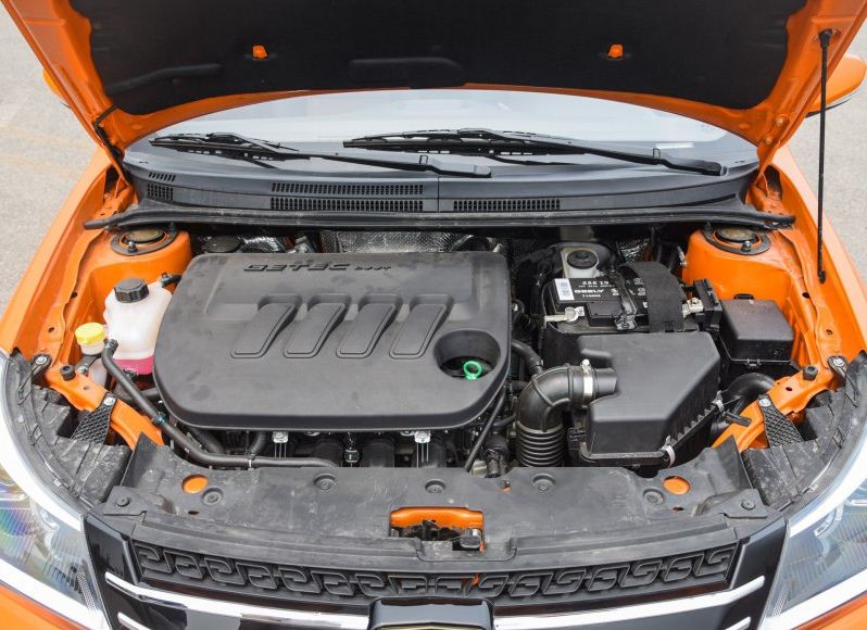 吉利金刚2016加倒车影像,吉利金刚2016款加低音炮