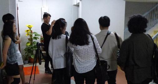 新加坡组屋“黄金梯”一夜爆红!居然只花了20新币就搞定?