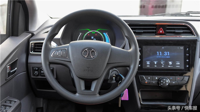 一脚油门踩下去的感觉,一脚油门踩下去推背感