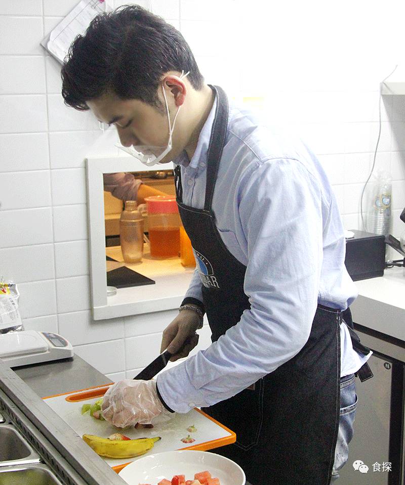 深圳第一家迪拜果饮店，2吨的水果真的吓到我了！