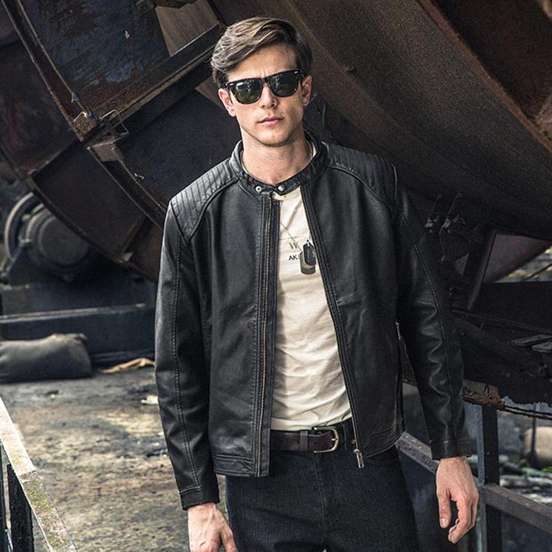 皮衣男款痞帅街拍,亮面机车皮衣男款街拍