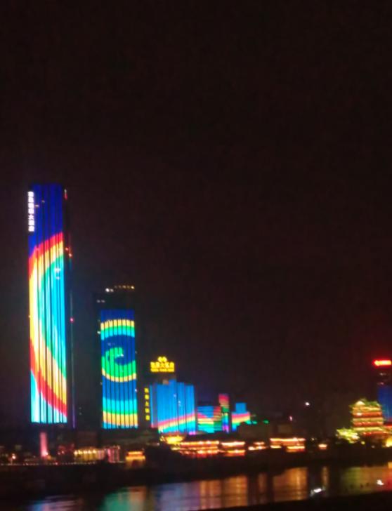 中兴v5max配置,中兴v5裸眼3d手机评测