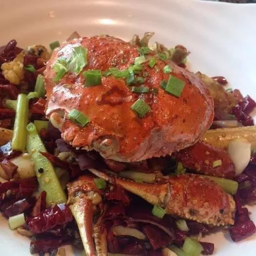 一天吃8顿算啥!回我老家青岛,带你吃上24小时!