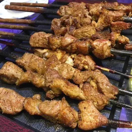 一天吃8顿算啥!回我老家青岛,带你吃上24小时!