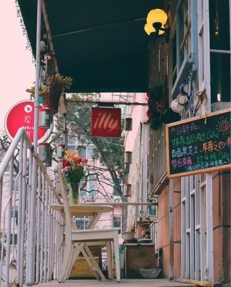 一天吃8顿算啥!回我老家青岛,带你吃上24小时!