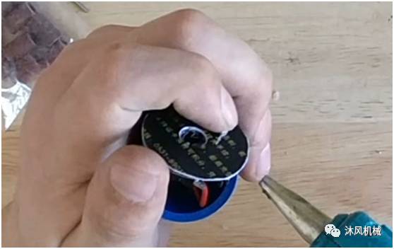 手电钻制作打磨神器,diy小型打磨机制作过程