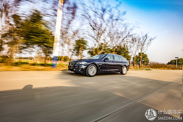 宝马520i旅行版功能,宝马520i和530旅行