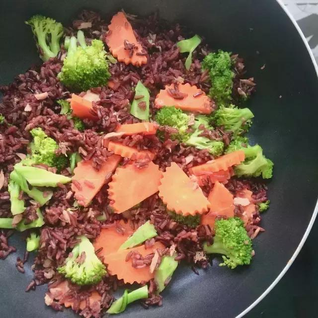 丑女逆袭白富美视频,丑女逆袭白富美之路