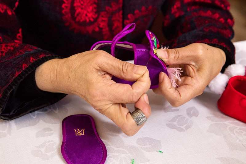 北京绝艺虎头鞋千针传情