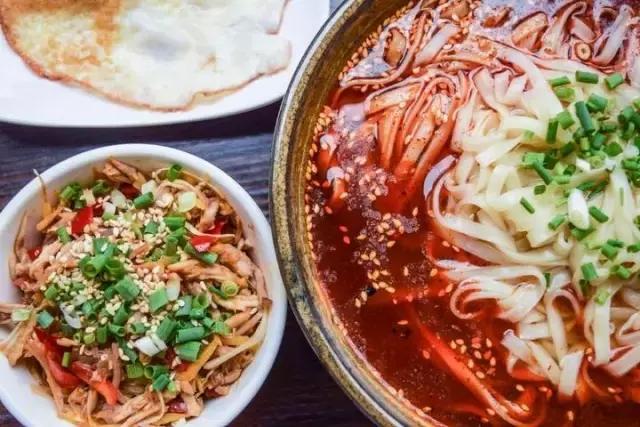 成都必吃的18碗面,成都最好吃的100碗面