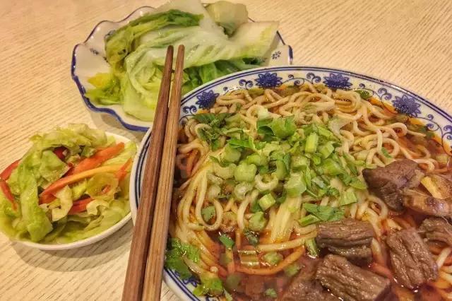 成都必吃的18碗面,成都最好吃的100碗面