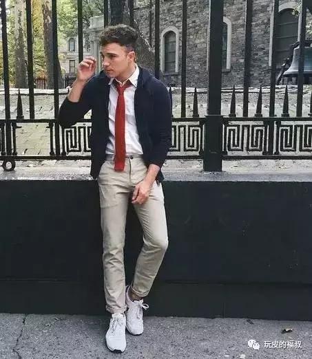 百元遮羞布，如何穿出巨星风度？