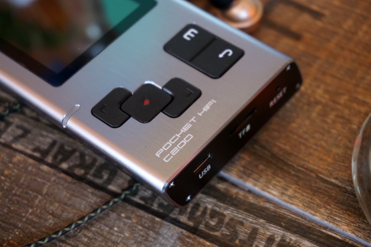 如果说哪个*放播**器更纯粹，那么七彩虹C200应该算是一个