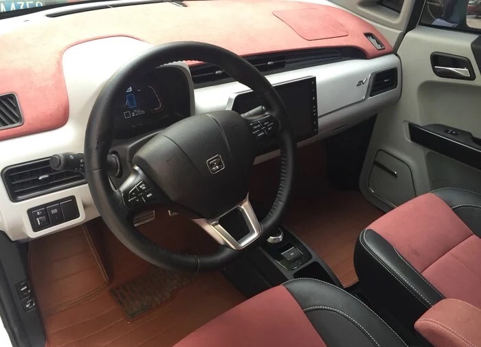 众泰电动车e200能干多少公里,电动车100元电费可以跑多少公里