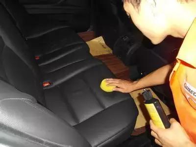 真皮座椅保养最好的方法,真皮座椅可以用鞋油保养吗