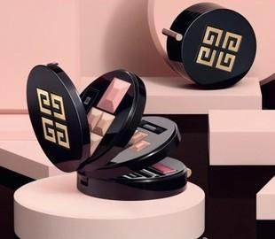 减轻包包重量，一个彩妆盘帮你搞定！