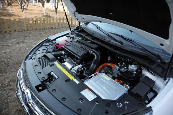 比亚迪秦100油电混合使用感受,比亚迪秦100和秦80怎么区别