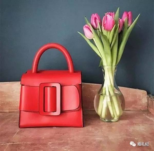 戚薇李承铉同款包包,戚薇黑色婚纱同款