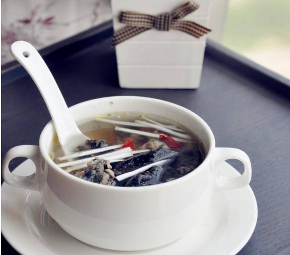 当归红枣乌鸡汤的营养价值有哪些,乌鸡汤怎样炖最好喝最有营养价值