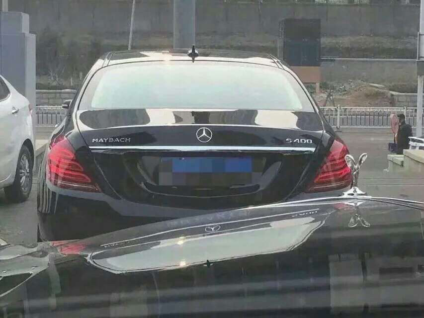 开豪车体验生活,每天坐百万豪车上下班是什么感受