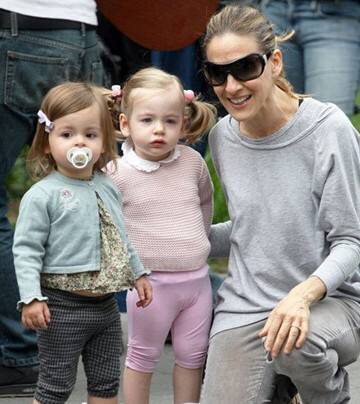 四个月宝宝睡觉有吸允动作正常吗,四个月宝宝睡着总是吸吮