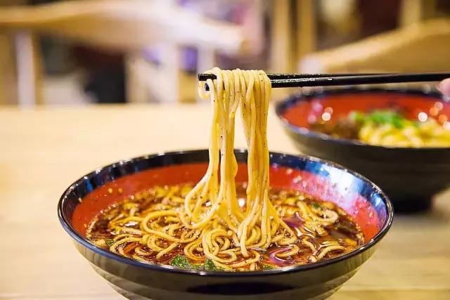 成都必吃的18碗面,成都最好吃的100碗面