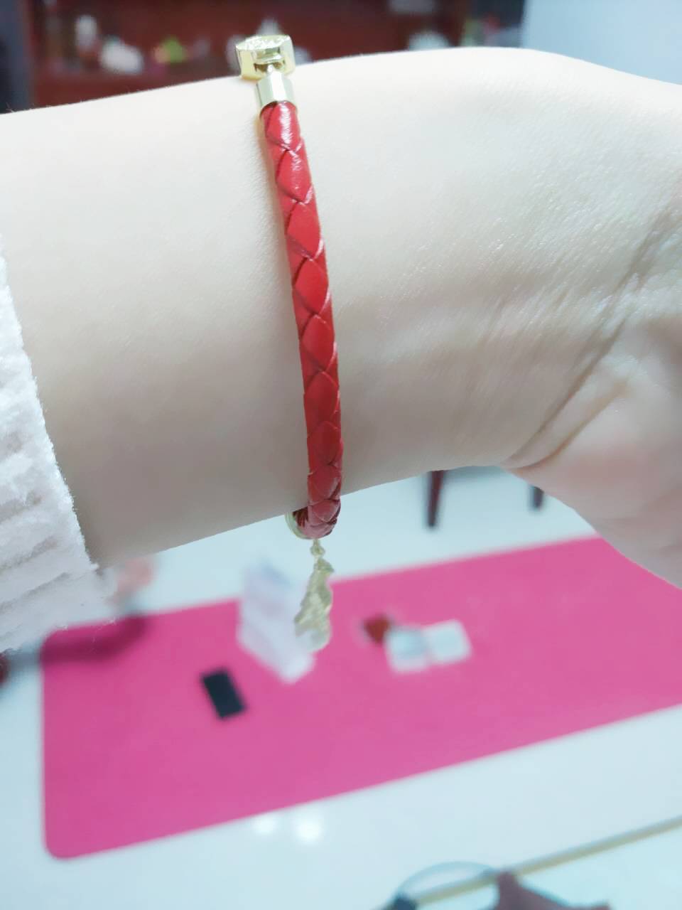 晒货｜我要老公退了女王节礼物，给我买了这根红绳