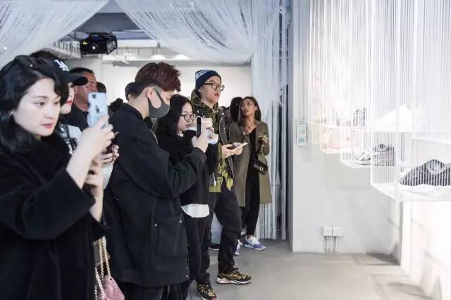 一场让人无法拒绝的高级发布会,盘点最帅的发布会现场