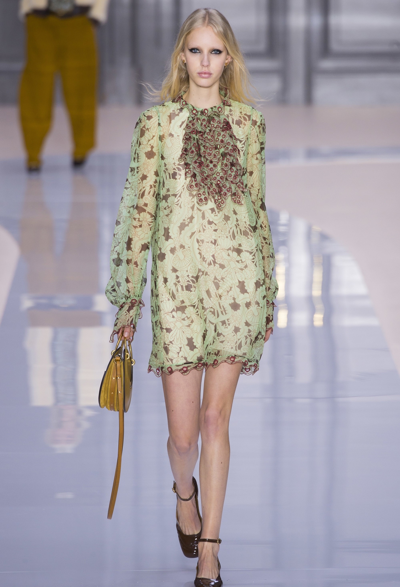 chloe最新秀,2023年chloe秋冬服装走秀