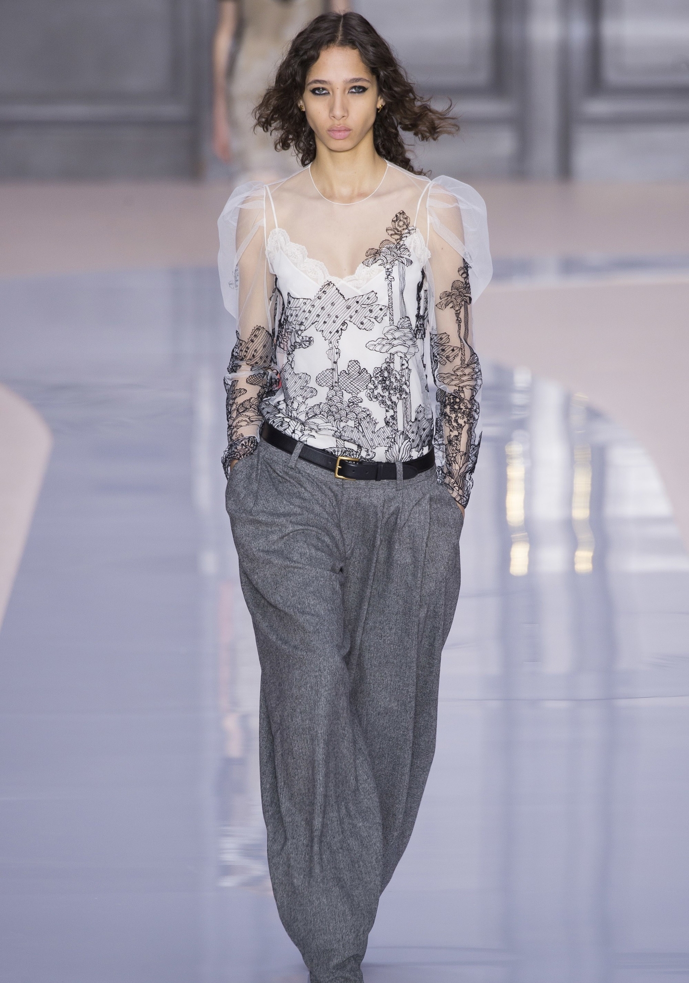 chloe最新秀,2023年chloe秋冬服装走秀