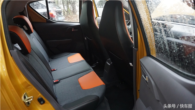 一脚油门踩下去的感觉,一脚油门踩下去推背感