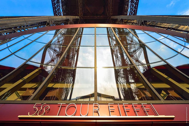 法国巴黎铁塔餐厅怎么上去,法国巴黎铁塔餐厅