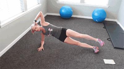 半个月平板支撑可以练出来马甲线,平板支撑一天多久能锻炼马甲线