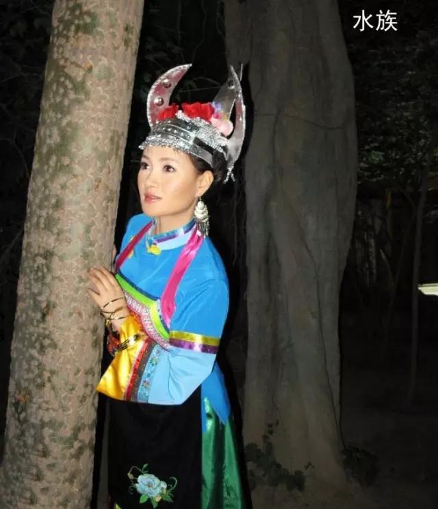 56个民族服饰的视频,56个民族男士服饰