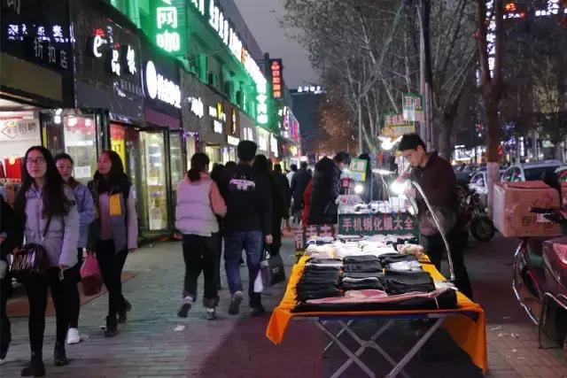 每一个与鱼化寨国际有染的人,都曾对这个小香港有难以言表的热忱