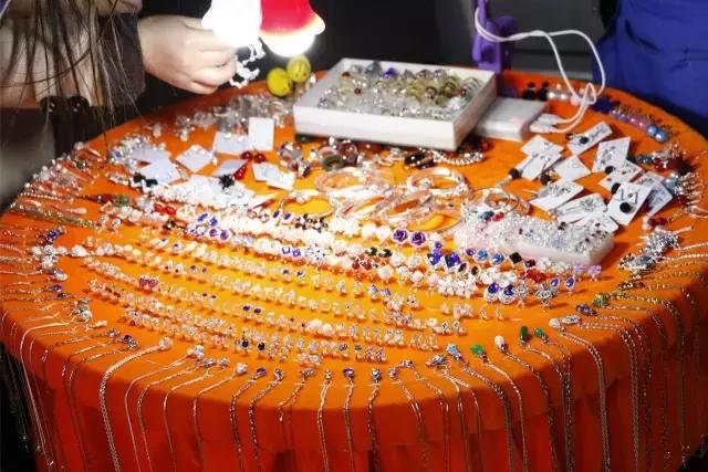 每一个与鱼化寨国际有染的人,都曾对这个小香港有难以言表的热忱