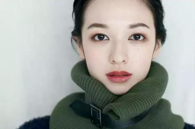 什么精华用了不反黑效果好,为什么你用护肤品感觉白了