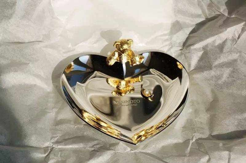 骞崇瓑鏄姉浜夋崲鍙栫殑,100骞存潵鑹拌嫤鍗撶粷鐨勫鏂椾笌鎶椾簤