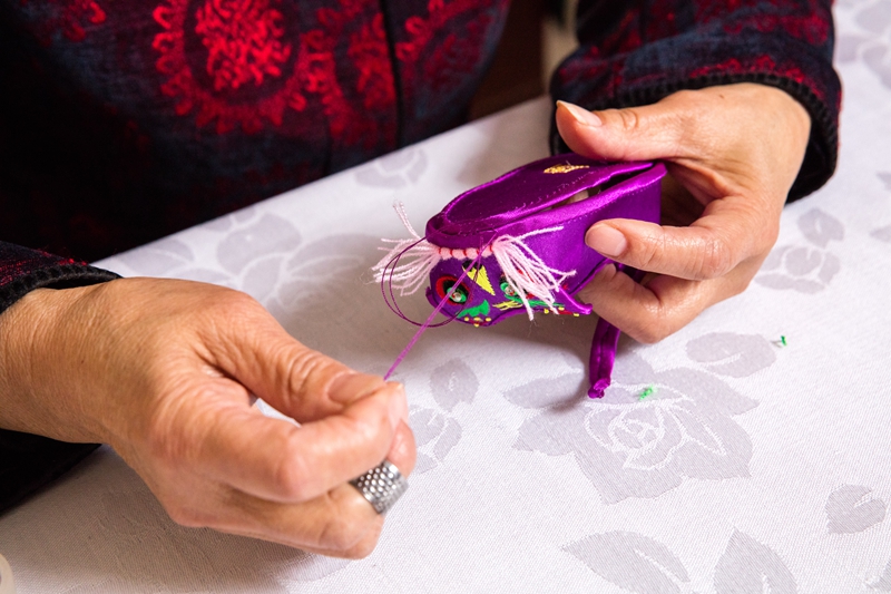 北京绝艺虎头鞋千针传情