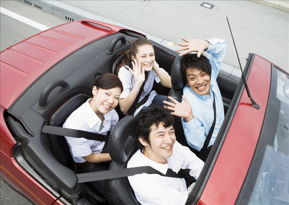 一年工资就能买到，年轻人最爱这些爆款两厢车！