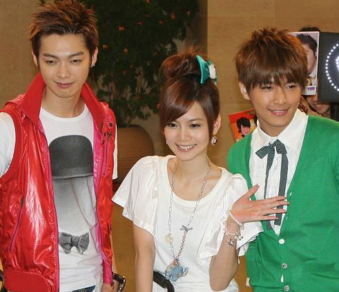 爱情魔发师亚斯和小贝在一起了吗 (爱情魔发师小贝是谁)