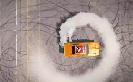 烧胎起步吓人,烧胎起步的原理