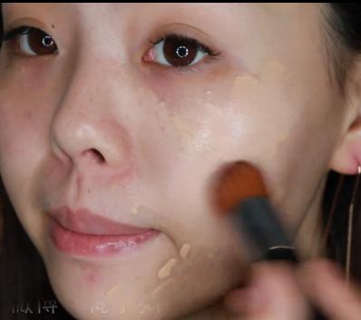 化妆分享粉底液,ysl粉底液羽毛测评