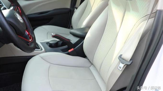 英朗和朗逸哪个油耗高,朗逸和英朗空间哪个大