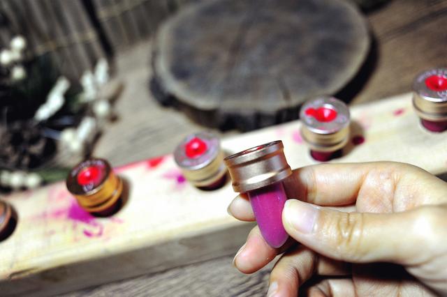 简单的制作口红过程,手工制作口红的好处