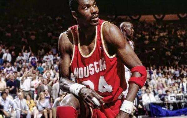 最准确的詹姆斯身高数据揭秘,詹姆斯身高揭秘